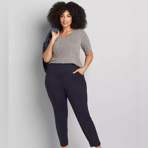 NWT Lane Bryant Navy Blue Magic Waistband Ponte Ankle Mid Rise Size 22/24 - Picture 1 of 7
